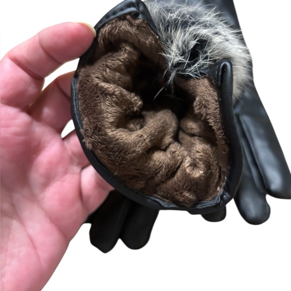 Black Faux Leather Gloves Fur Accent Puff Small - Picture 3 of 3